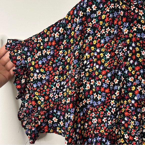 Floral Ruffle Sleeve Blouse - Picture 3 of 7